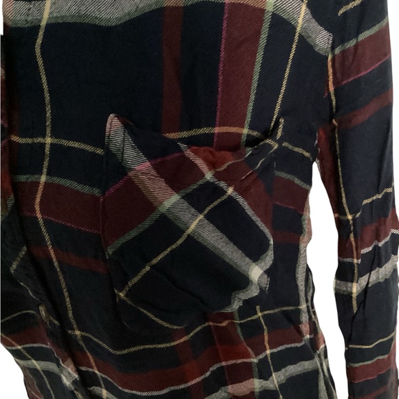 Abercrombie & Fitch Small Navy and Red Plaid Button Up Collared Shirt - Picture 3 of 10